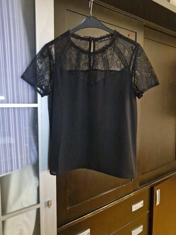 Zara,Dantel Detaylı Siyah Kısa Kollu Bluz - Görsel 4