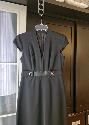 Network, S beden,Siyah, V Yaka, Kemerli Ofis Elbisesi - Görsel 2