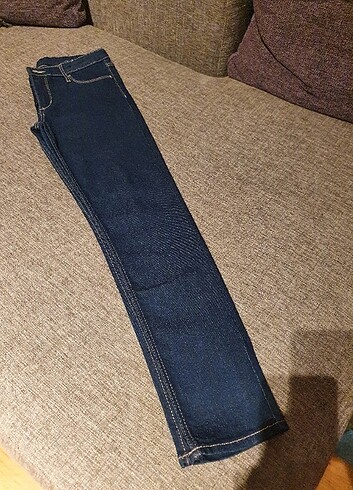 10 Yaş Beden lacivert Renk Kız Çocuk H&M marka Kot,Jean pantolon