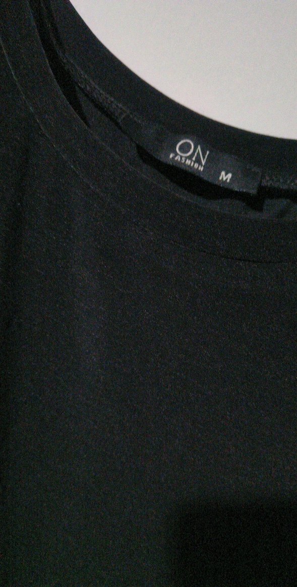 Siyah Dökümlü Uzun Kadın tişört - Görsel 3