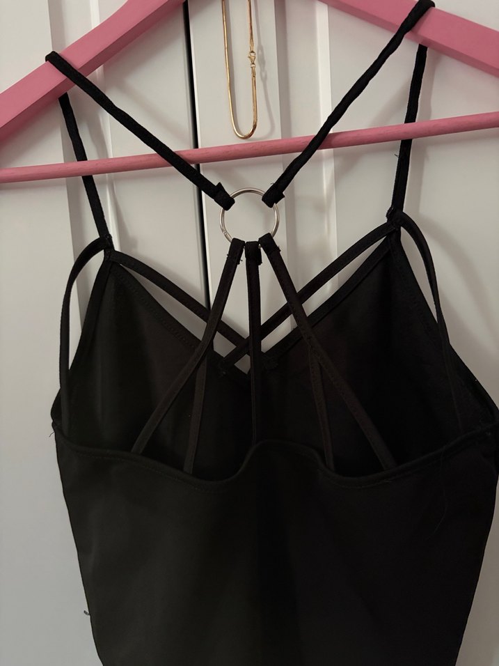 Siyah İnce Askılı Bluz - Görsel 3
