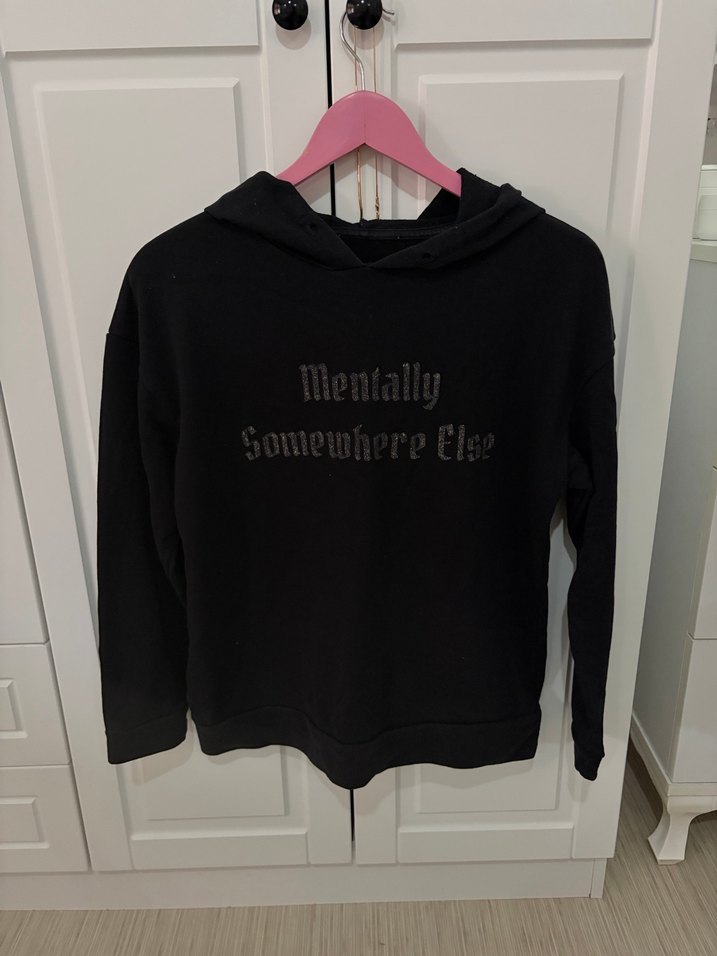 Siyah Kapüşonlu Baskılı Kadın Sweatshirt - Görsel 2