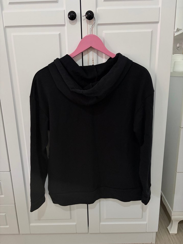 Siyah Kapüşonlu Baskılı Kadın Sweatshirt - Görsel 3