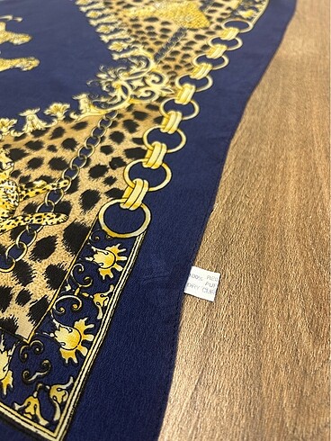 Beden İpek Leopar Desenli Şal