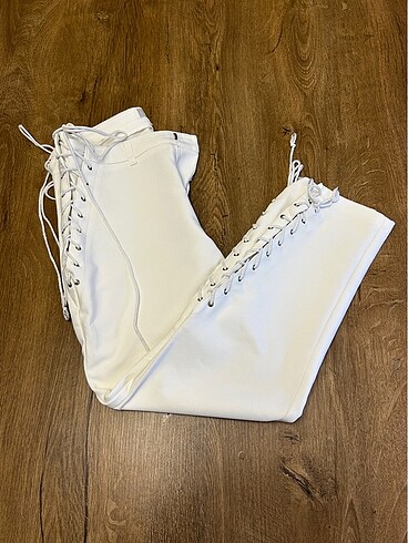Twist Bağcıklı Tarz Pantolon