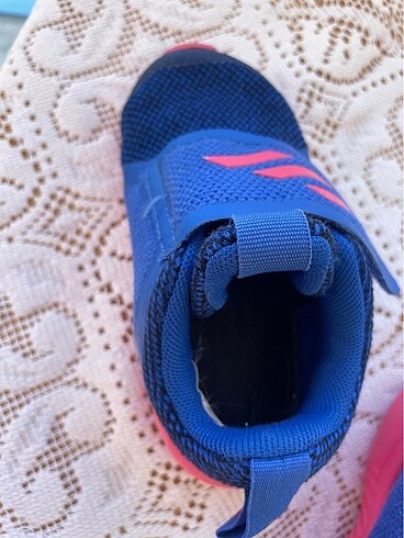 26 Beden Adidas spor ayakkabı unisex kız-erkek çocuk