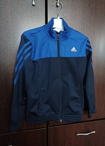 7 Yaş Beden lacivert Renk Orijinal Adidas temiz