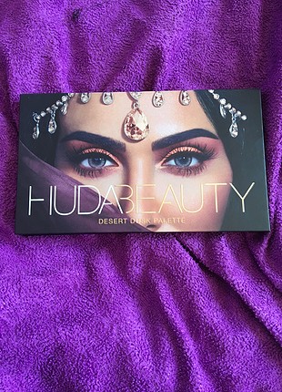 Huda Beauty Huda Beauty-Desert Dusk