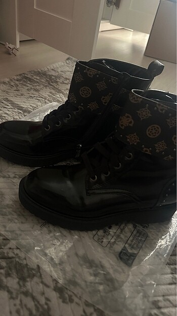 37 Beden Guess bot