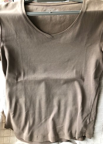 Bej V Yaka Keten Kadın Tişört - Görsel 5