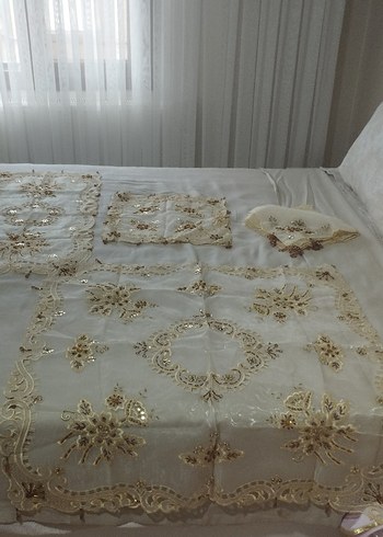 İşlemeli salon takımı