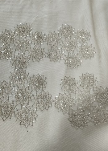 Bohem Gümüş Renkli İşlemeli Dantel