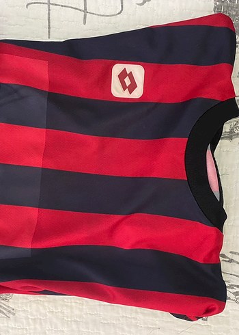 Kırmızı Siyah Çizgili  Lotto ünisex forma - Görsel 2