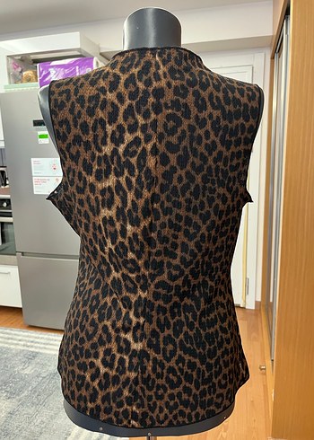 H&M Leopar Desenli Tekstüre Jarse Yelek - Görsel 2