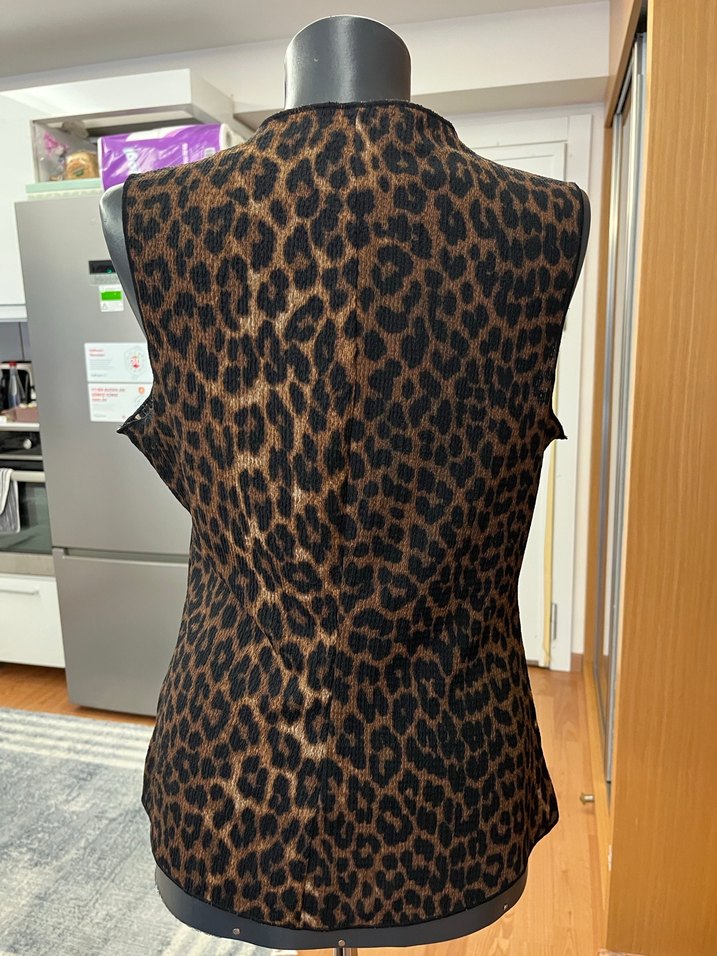 H&M Leopar Desenli Tekstüre Jarse Yelek - Görsel 2