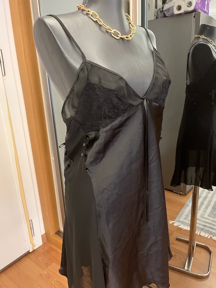 Siyah Saten Gecelik - Görsel 2