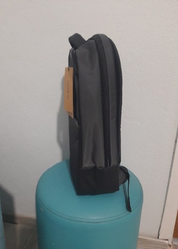 Siyah Gri Minimalist Fermuarlı Laptop Çantası - Görsel 4