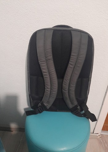 Siyah Gri Minimalist Fermuarlı Laptop Çantası - Görsel 3