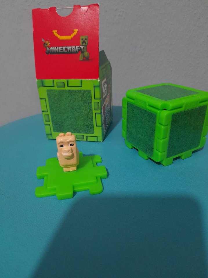Minecraft Yeşil Blok ve Figür Oyuncak - Görsel 2