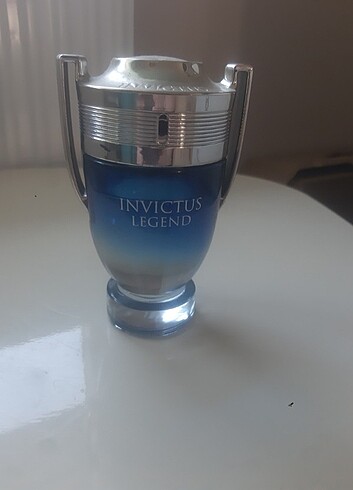 Erkek parfümü invictus legand