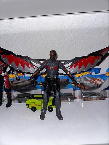 MARVEL LEGENDS FALCON