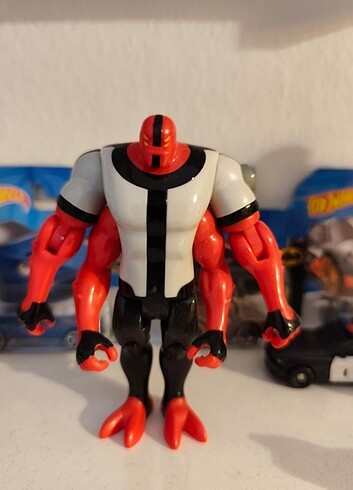 BEN10 DÖRT KOL