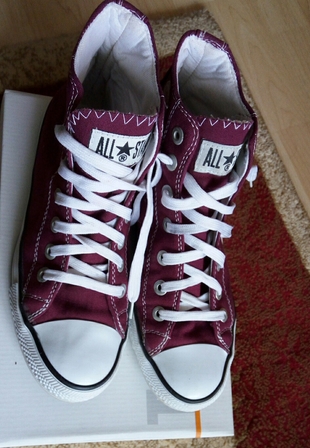 bordo converse