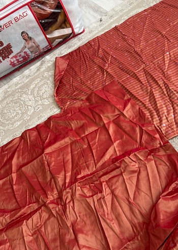 Parlak Kırmızı Yatak Örtüsü - Görsel 8