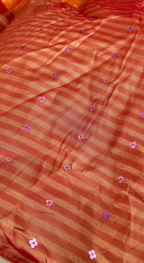 Parlak Kırmızı Yatak Örtüsü - Görsel 3