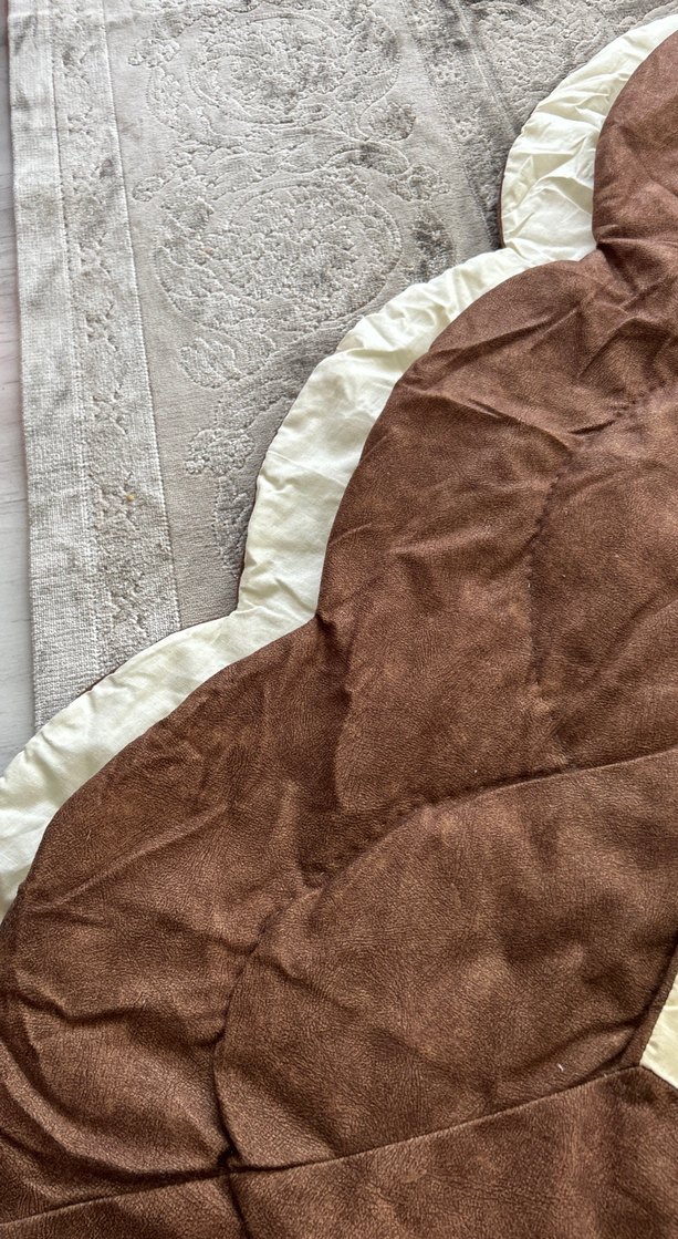 Bordo İşlemeli Yatak Örtüsü - Görsel 3