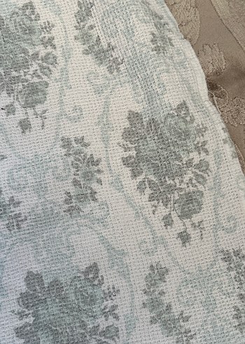 Çiçek desenli mavi pastel detaylara sahip pike - Görsel 3