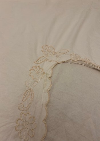 Ortası Nakışlı Nevresimler - Görsel 13