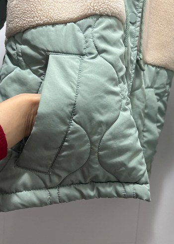 Kapüşonlu Kısa Kadın Mont - - Görsel 4