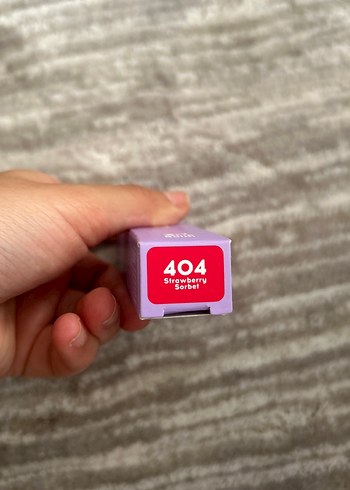 Diğer 404 numaralı Ruj Parlatıcı - creamco.