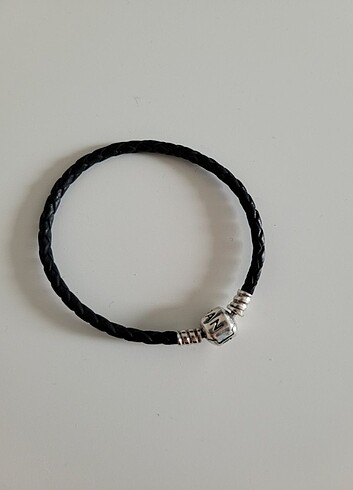 Pandora bileklik ve charm