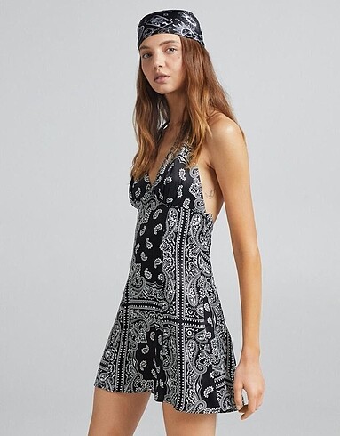 Bershka Bershka model şal desenli mini elbise