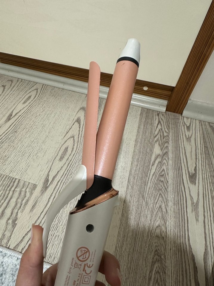 Beyaz ve açık renk saç şekillendirici maşası - Görsel 4