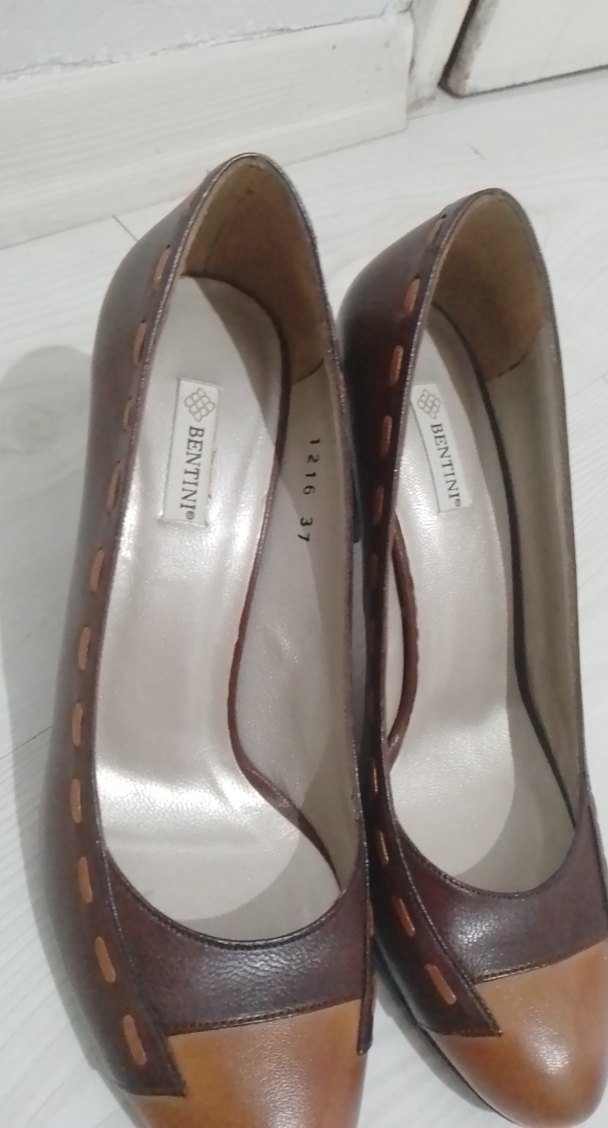 Kahverengi Deri Tokalı Klasik Topuklu Ayakkabı - Görsel 3