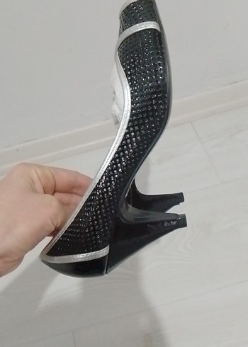 Gri Puanlı Siyah Stiletto Kadın Ayakkabı - Görsel 8