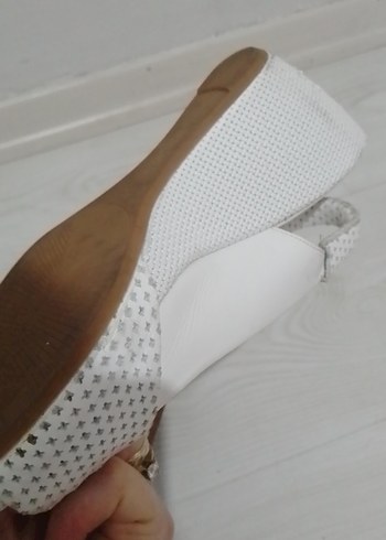 Beyaz Dolgu Topuklu Kadın Abiye Ayakkabı - Görsel 5