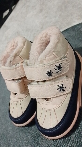 LC Waikiki Kız çocuk bot