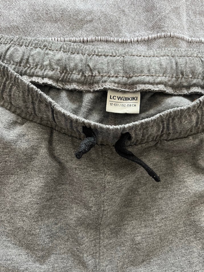 LCW koyu Gri Erkek Çocuk  Şort 12/13 - Görsel 3