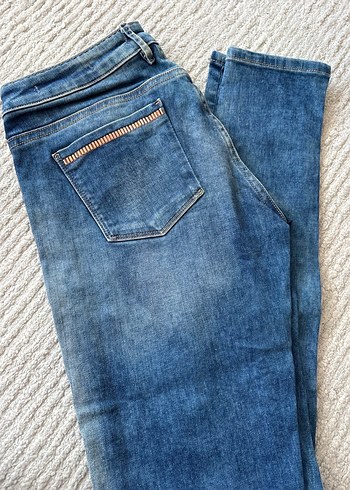 Mavi Nakışlı Fermuarlı Kadın Denim Pantolon orijinal guess - Görsel 2