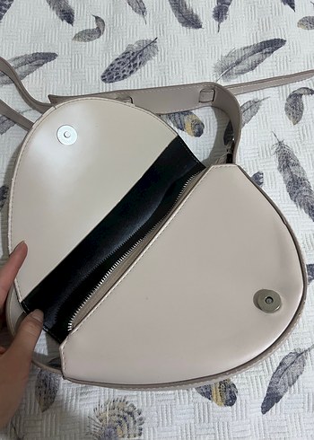 Bej Kemerli Kadın Çanta - Görsel 3