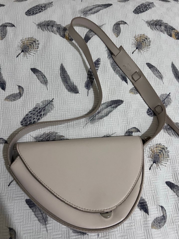 Bej Kemerli Kadın Çanta - Görsel 2