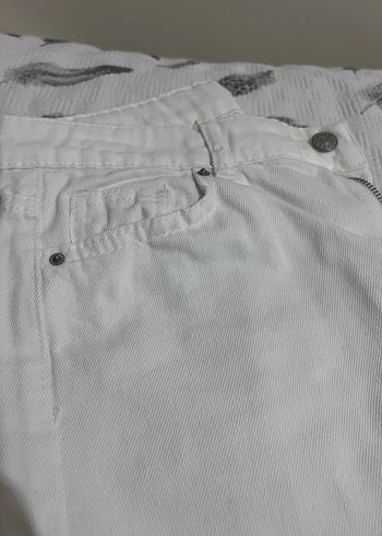 Düğmeli Beyaz Kadın kot pantolon - Görsel 3