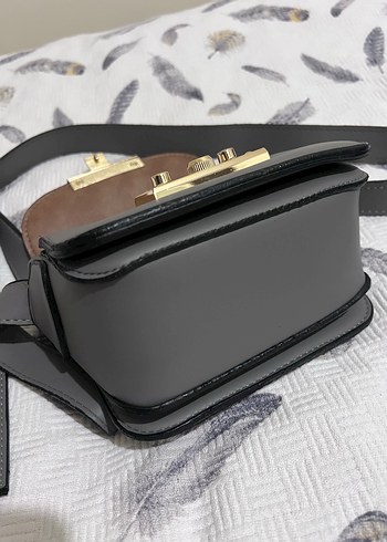 Gri Deri Kadın Çanta - Klasik ve Şık - Görsel 5