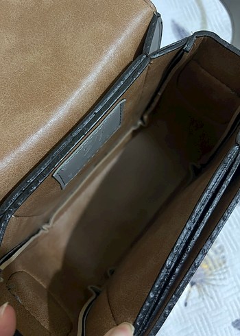 Gri Deri Kadın Çanta - Klasik ve Şık - Görsel 9