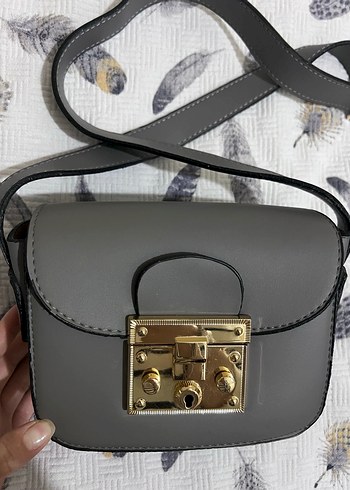 Gri Deri Kadın Çanta - Klasik ve Şık - Görsel 2