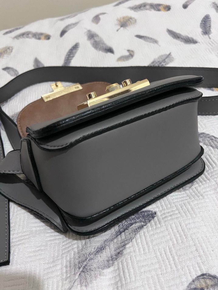 Gri Deri Kadın Çanta - Klasik ve Şık - Görsel 5